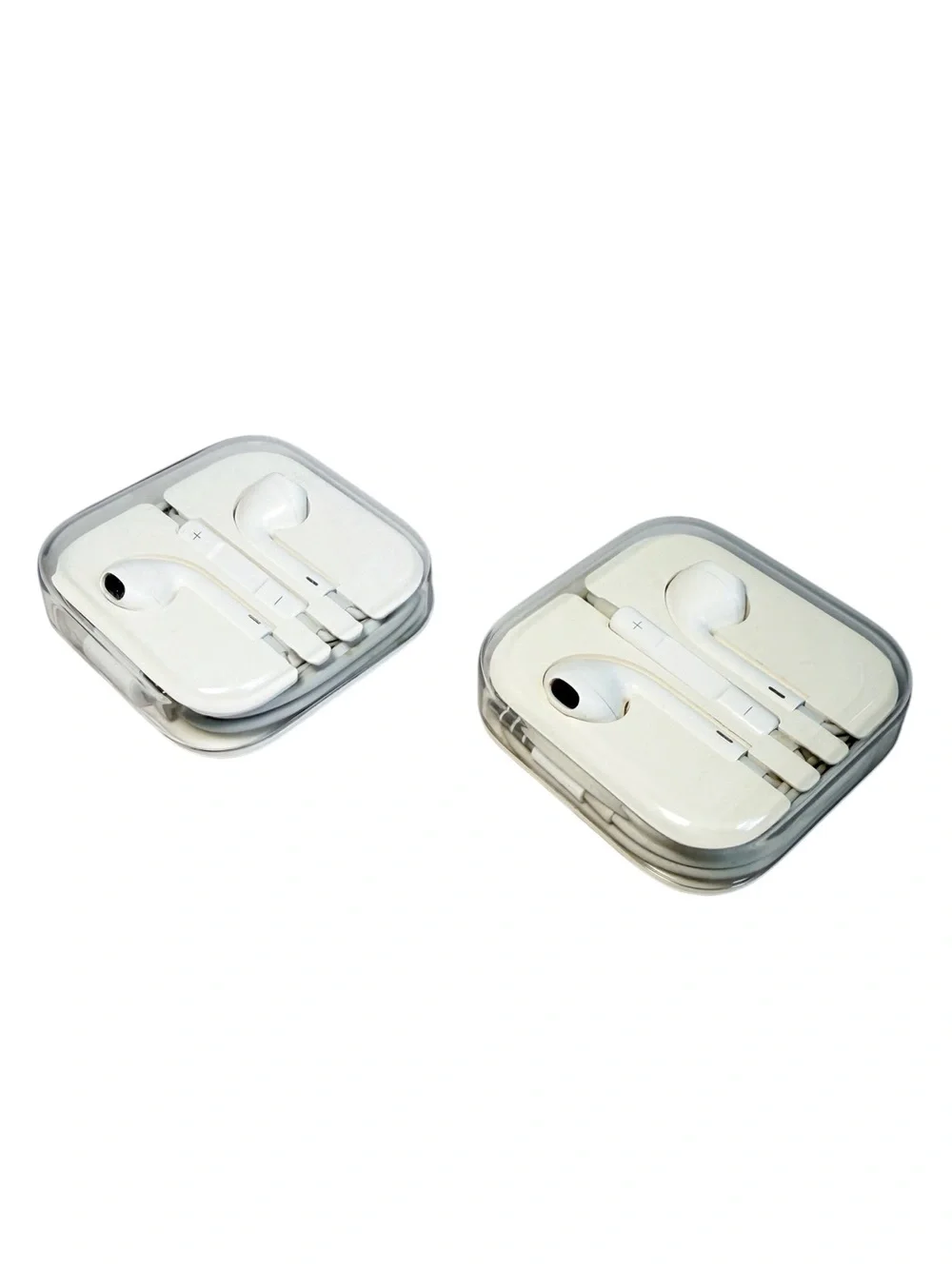 Apple Earpods Bundle | Lightning Connector + 3.5mm Headphone Plug| Gently Used